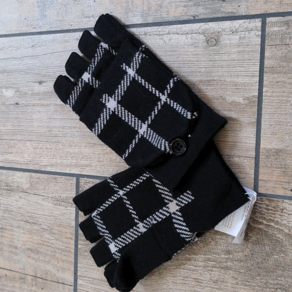 NEW Coach Black and White Plaid Mittens Gloves and Matching Scarf Set - Picture 5 of 7